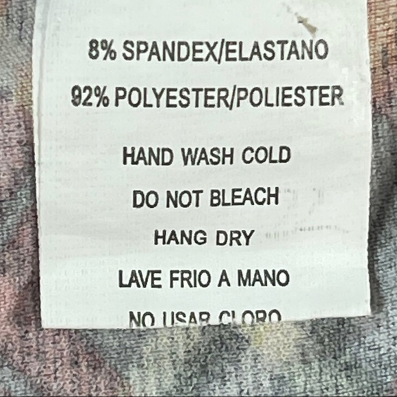 Plus size red, black, white, & yellow soft plaid Christmas colored leggings EUC - Picture 11 of 11